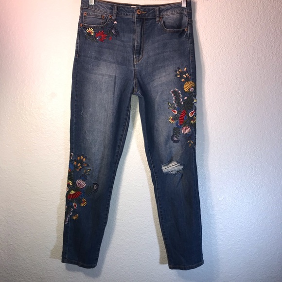 BOHEMIAN Jeans Colorful Embroidery Distressing size 27 Summer Vacation Barbie - Picture 1 of 16